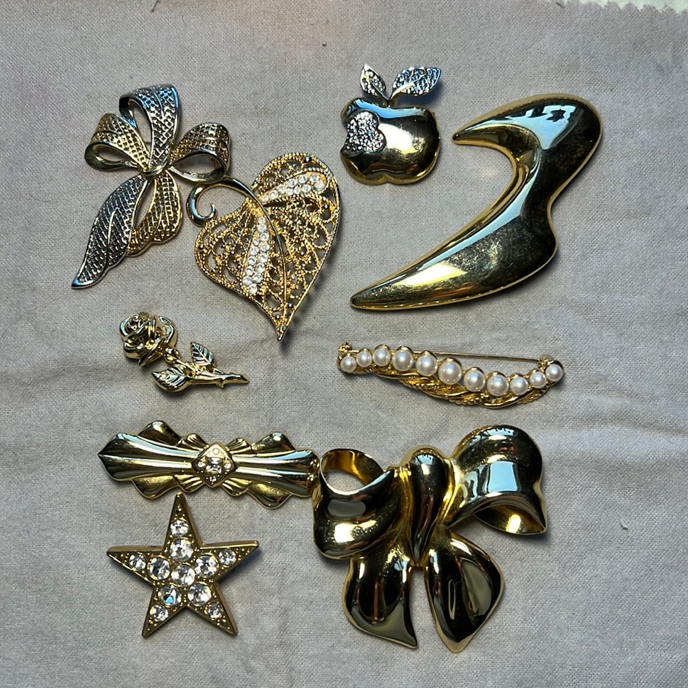 Lot of 9 vintage Park Lane pins/Brooches